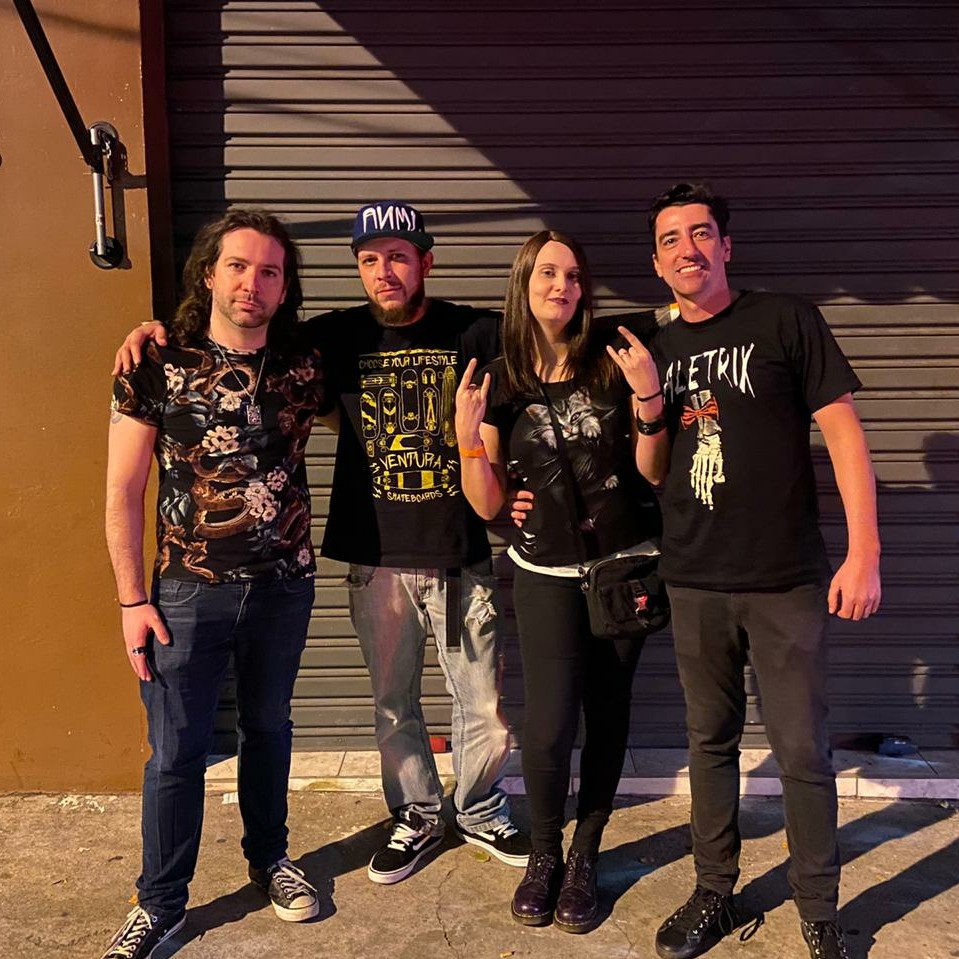 Conheça a mistura de línguas e estilos no rock n’ roll da Nitronica