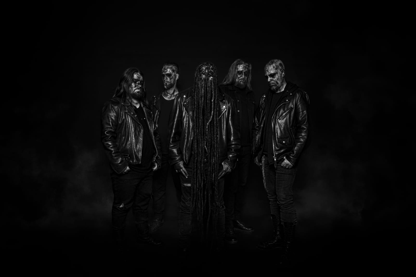 Alkhemia: Os Feiticeiros Modernos do Black Metal Francês que Estão Prestes a Lançar Seu Segundo Ritual