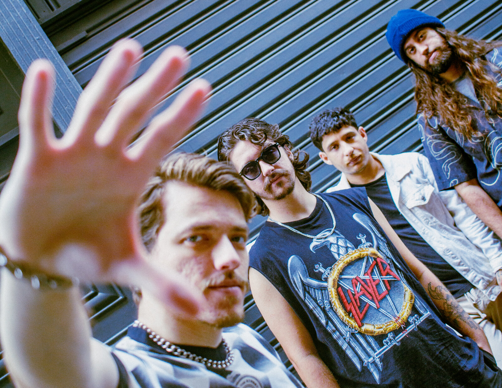 A banda Maré Morta em foto de divulgação do álbum Chronus