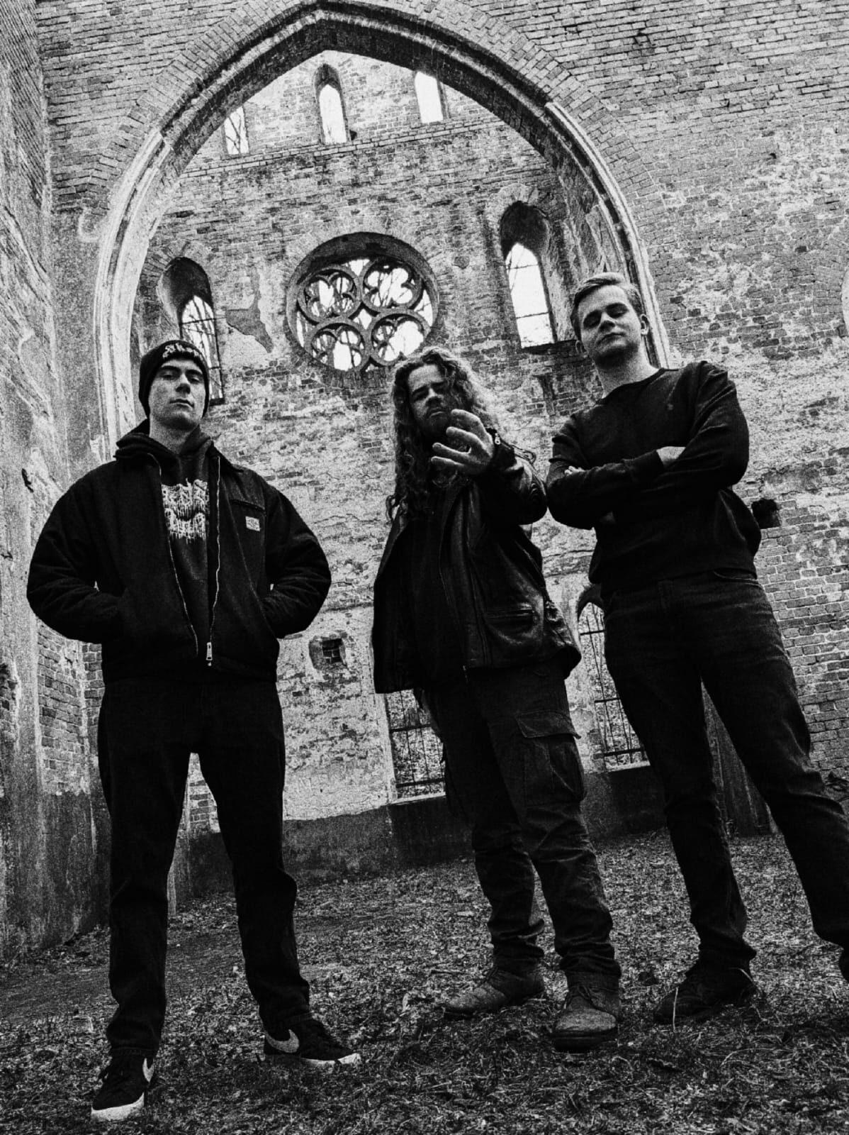 A banda HKSPK, de black e death metal de Brandenburg, na Alemanha