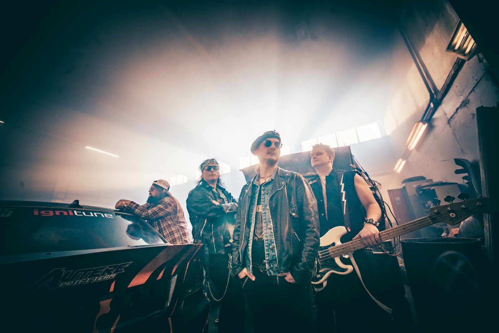 Serpico: A Banda Finlandesa que Gravou Tudo em Fita Magnética Pra Te Lembrar Como o Rock Deveria Soar