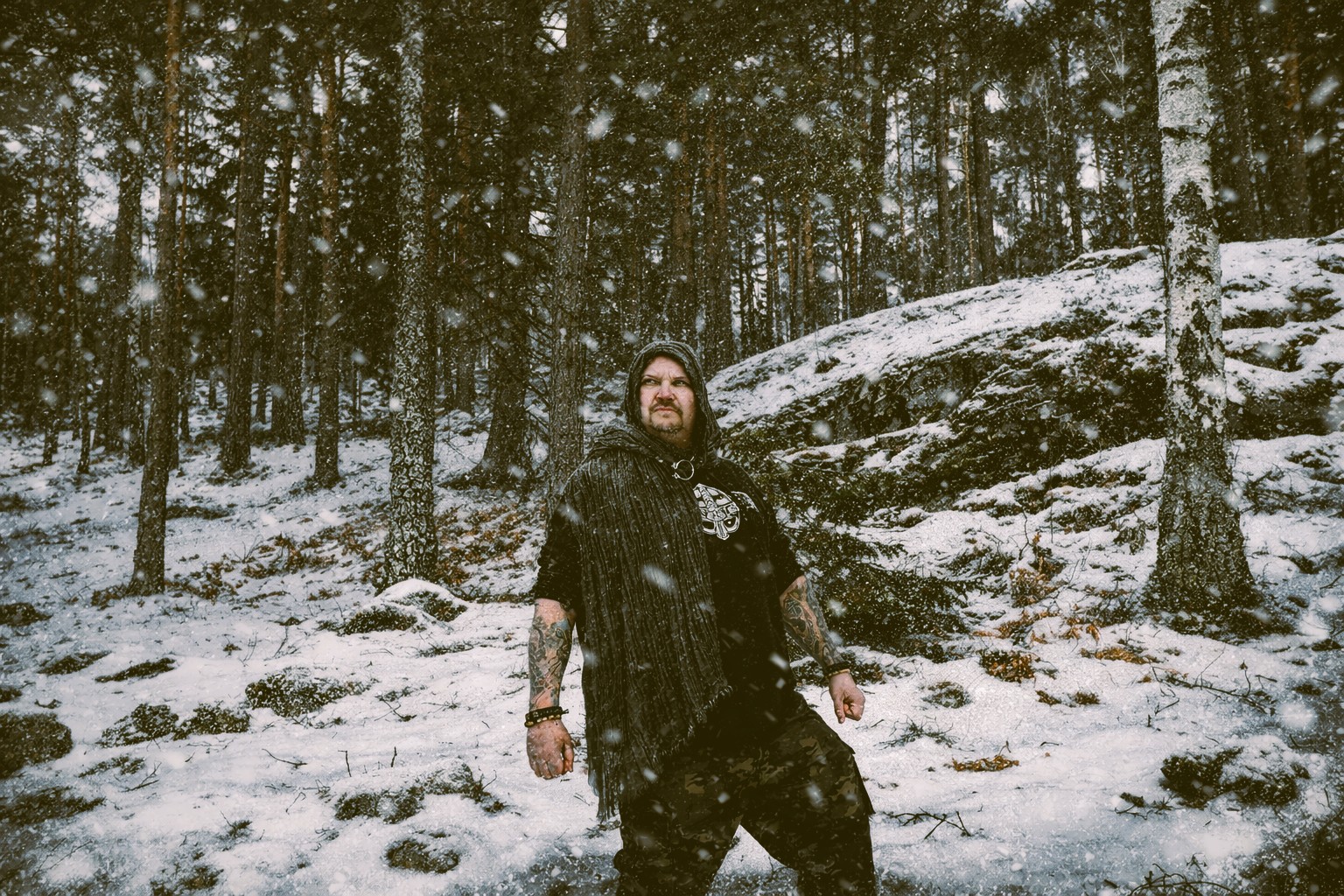Isvidd estreia com "Their Bones in the Mist": black metal atmosférico que dá voz aos mortos congelados de 1719
